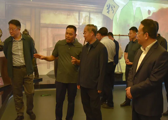 参观J9集团国际站2.jpg